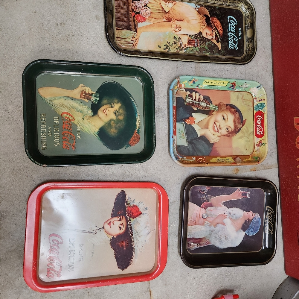 Coca cola tin lot